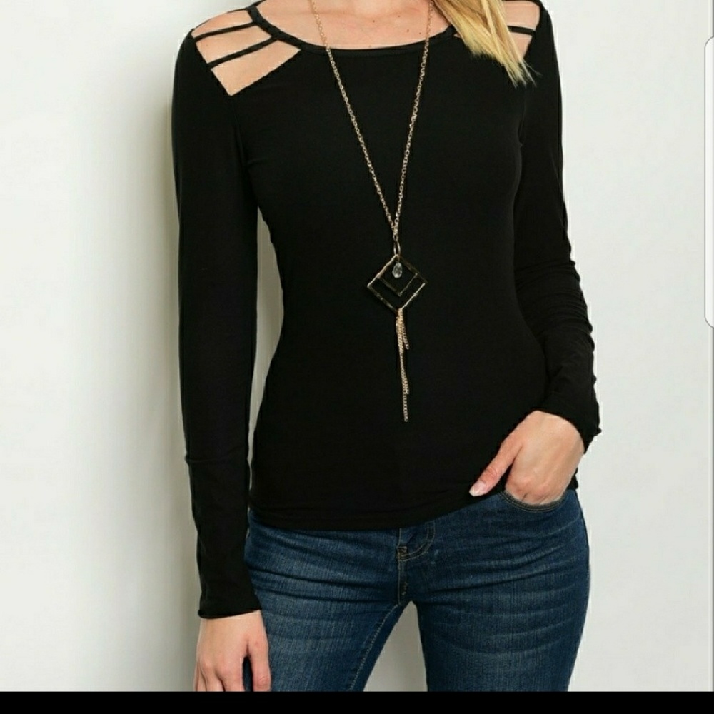 Brand new caged shoulder black top with necklace
